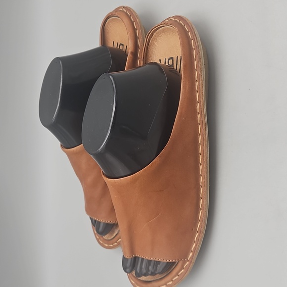 Vibae Other - VIBAe Men’s Saint Tropez Leather Sandals Tan Size EU 42 US 9